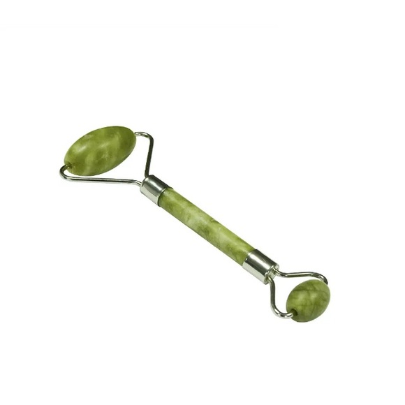 NWT Jade Roller Green Gift Skincare Spa Anti- Aging - Picture 2 of 5